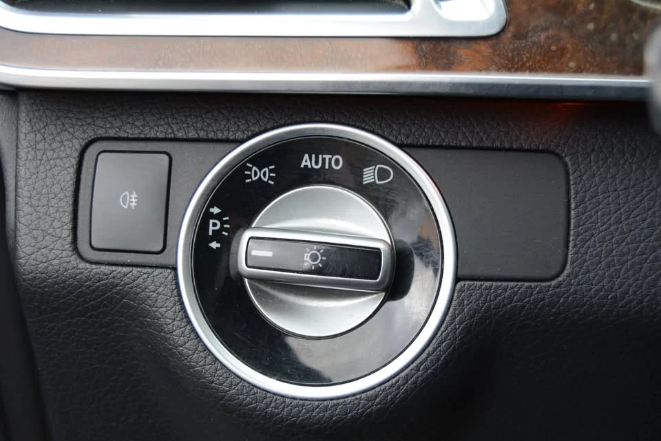 2016 Mercedes-Benz W212 E-Class - Image 18 of 18