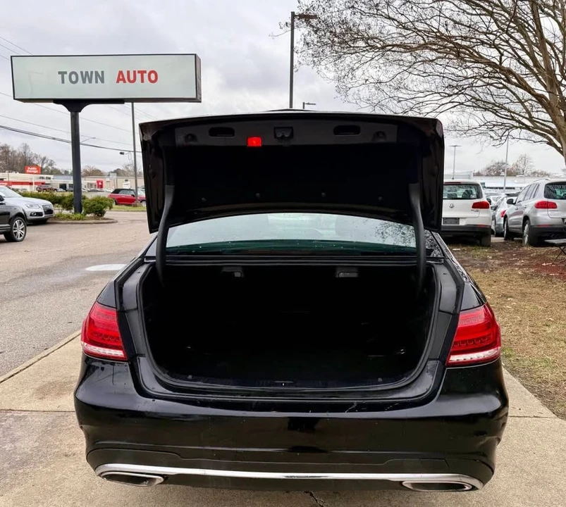 2016 Mercedes-Benz W212 E-Class - Image 19 of 20