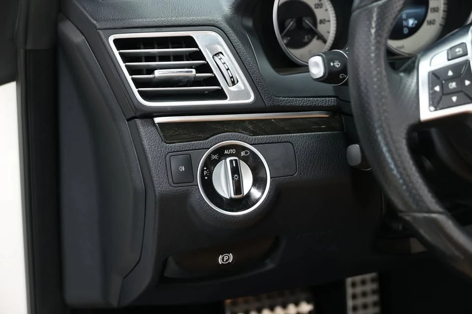 2016 Mercedes-Benz W212 E-Class - Image 18 of 20
