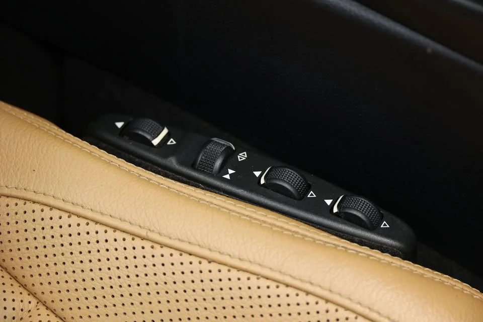 2016 Mercedes-Benz W212 E-Class - Image 17 of 20