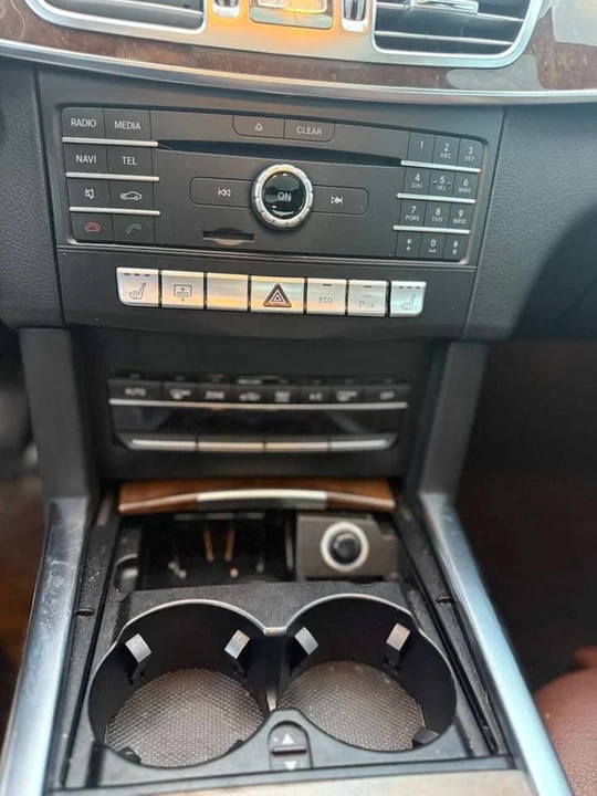 2016 Mercedes-Benz W212 E-Class - Image 11 of 16