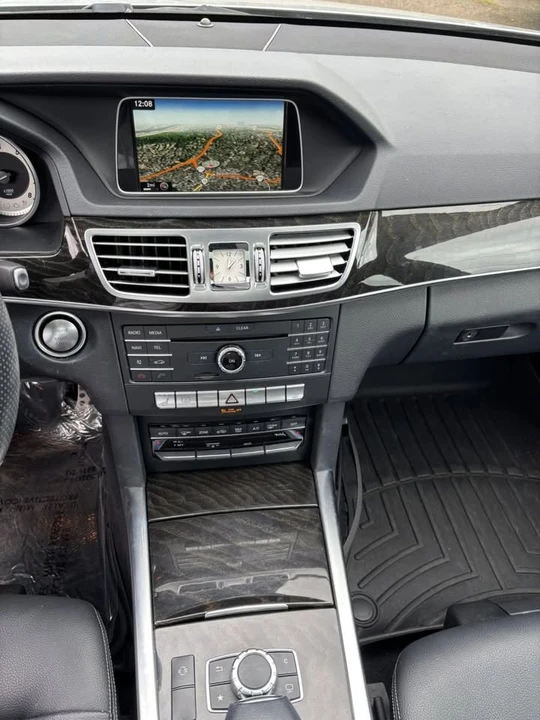 2016 Mercedes-Benz W212 E-Class - Image 12 of 20