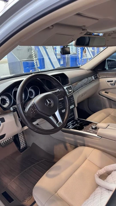 2016 Mercedes-Benz W212 E-Class - Image 3 of 3