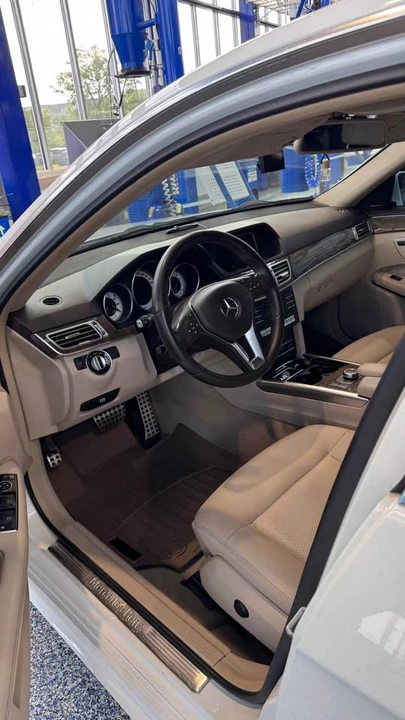 2016 Mercedes-Benz W212 E-Class - Image 2 of 3