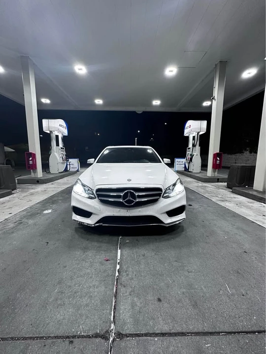 2016 Mercedes-Benz W212 E-Class - Image 2 of 11
