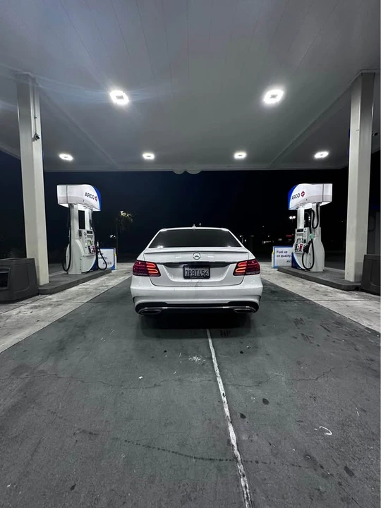 2016 Mercedes-Benz W212 E-Class - Image 4 of 11