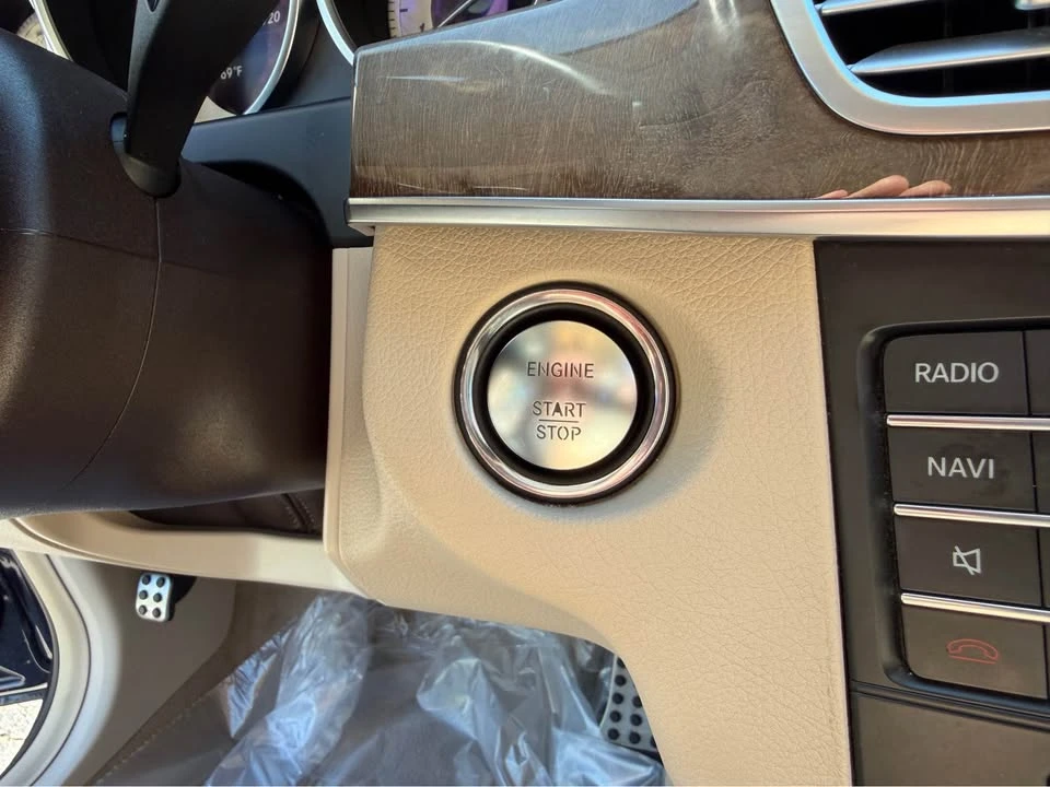 2016 Mercedes-Benz W212 E-Class - Image 11 of 20