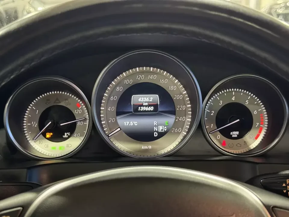 2016 Mercedes-Benz W212 E-Class - Image 12 of 16