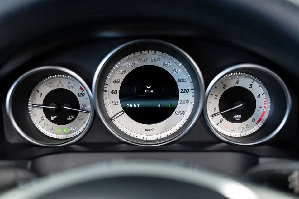 2016 Mercedes-Benz C207/A207 E-Class Coupe & Convertible - Image 17 of 20