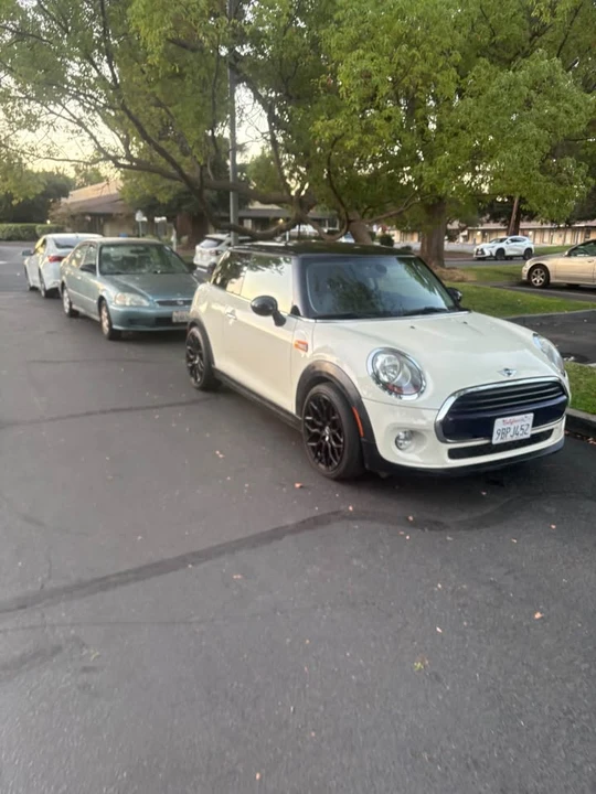 2016 Mini Mini 3rd Gen - Image 2 of 6