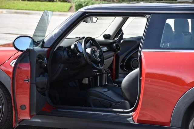 2016 Mini Mini Cooper S 3rd Gen - Image 12 of 17