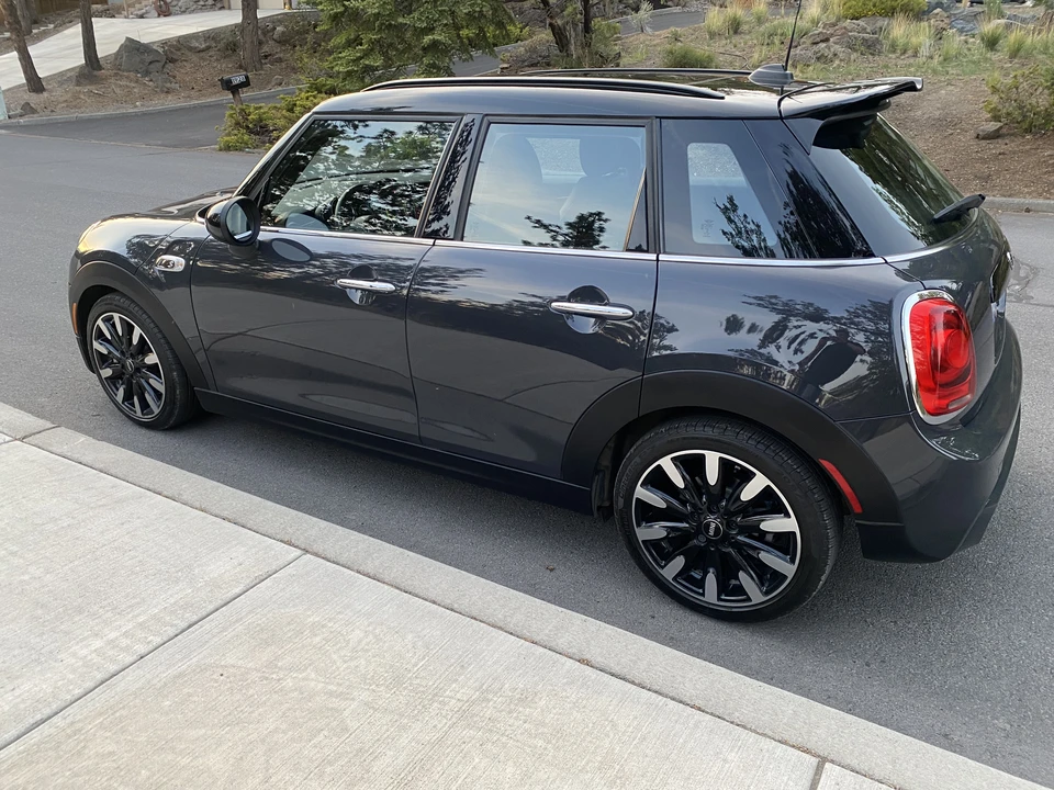 2016 Mini Mini Cooper S 3rd Gen - Image 12 of 31
