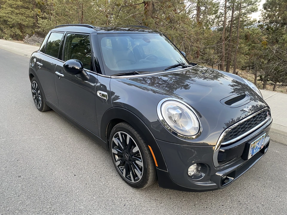 2016 Mini Mini Cooper S 3rd Gen - Image 24 of 31