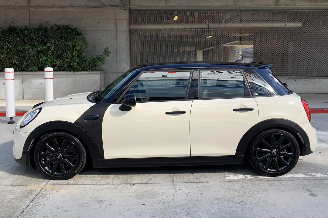 2016 Mini Mini Cooper S 3rd Gen - Image 3 of 31