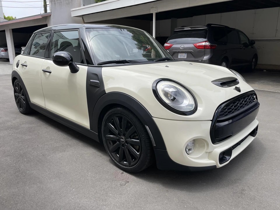 2016 Mini Mini Cooper S 3rd Gen - Image 25 of 31