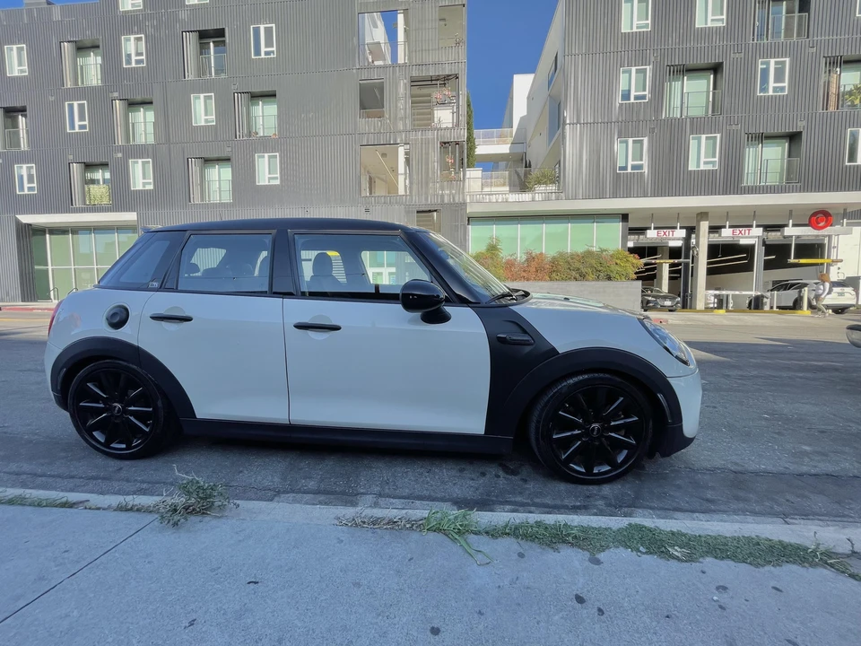 2016 Mini Mini Cooper S 3rd Gen - Image 20 of 31