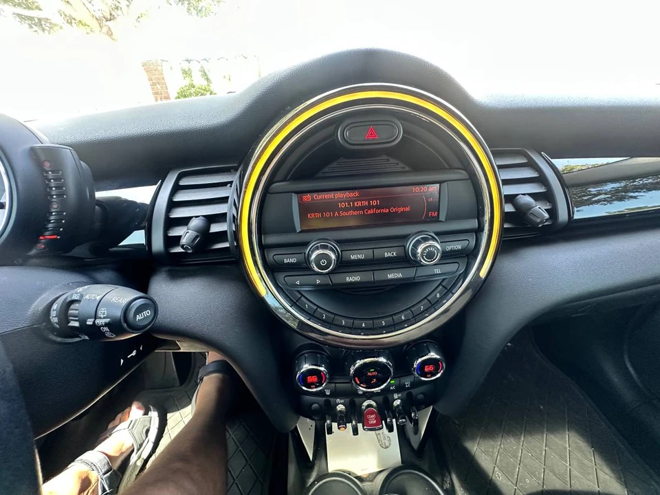 2016 Mini Mini Cooper S 3rd Gen - Image 9 of 17