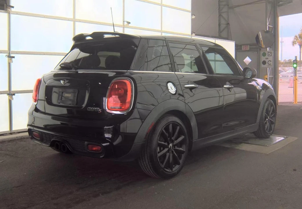 2016 Mini Mini Cooper S 3rd Gen - Image 5 of 18