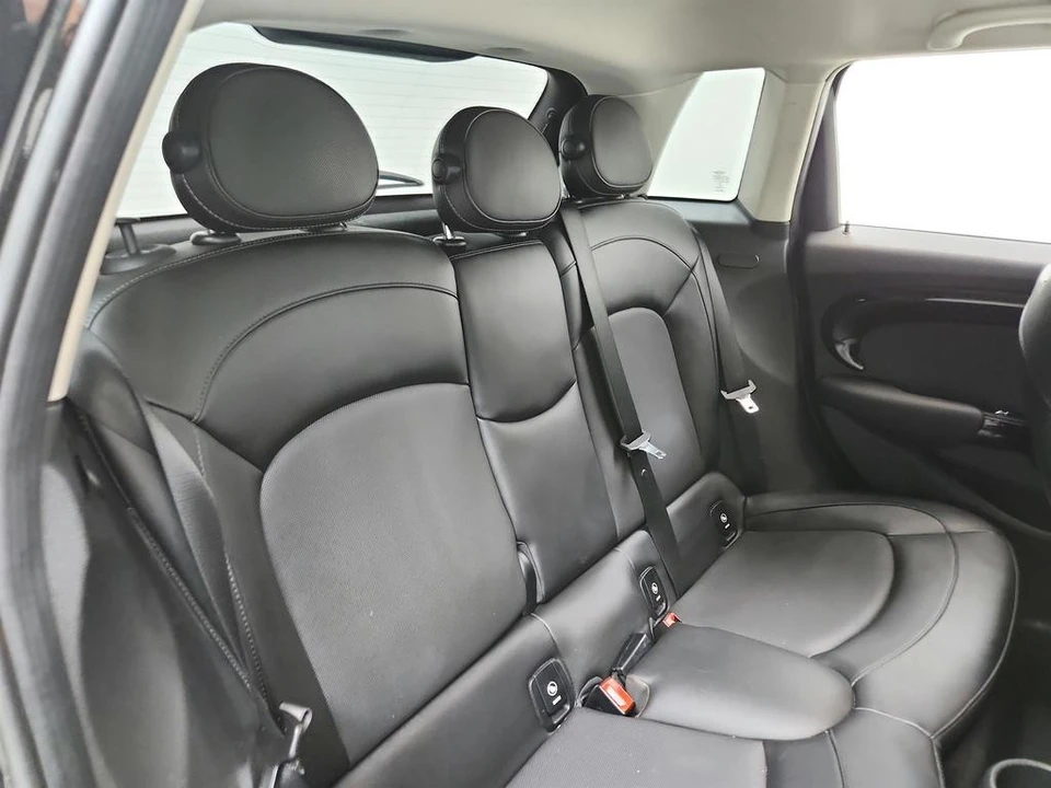 2016 Mini Mini Cooper S 3rd Gen - Image 26 of 31