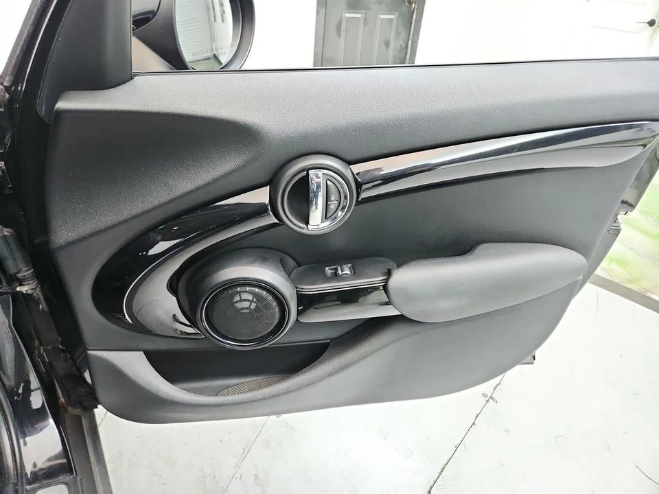 2016 Mini Mini Cooper S 3rd Gen - Image 25 of 31