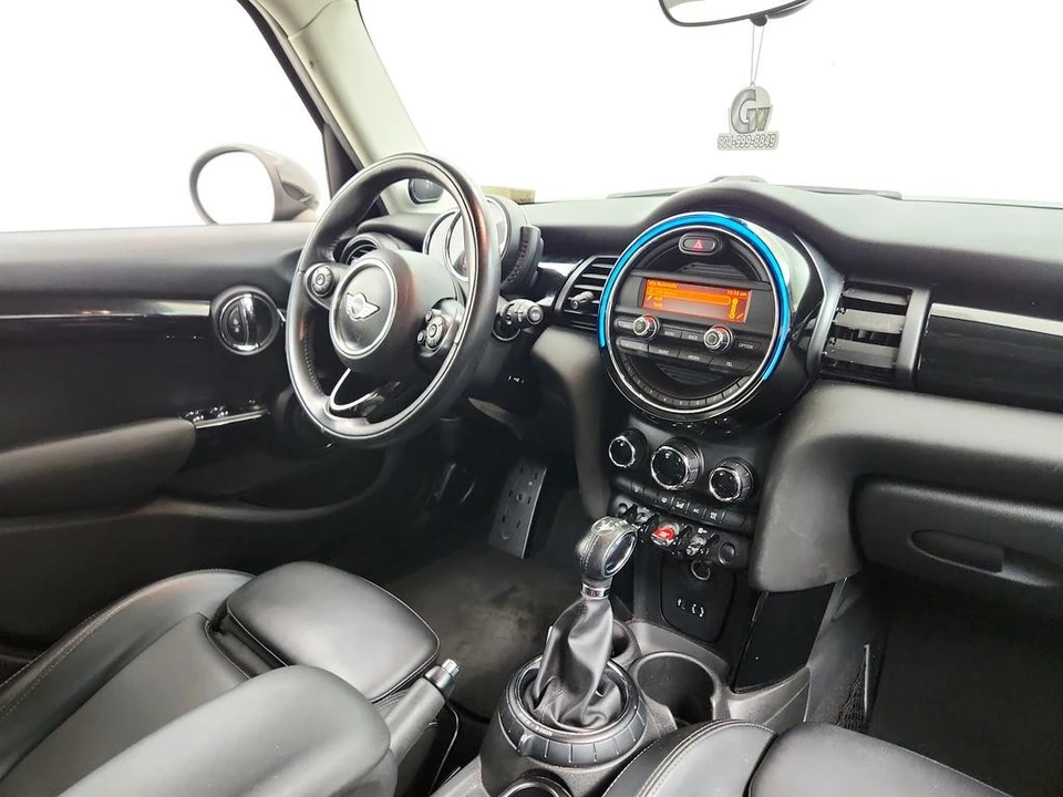 2016 Mini Mini Cooper S 3rd Gen - Image 23 of 31