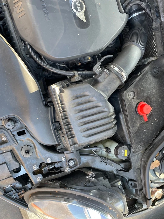 2016 Mini Mini 3rd Gen - Image 2 of 10