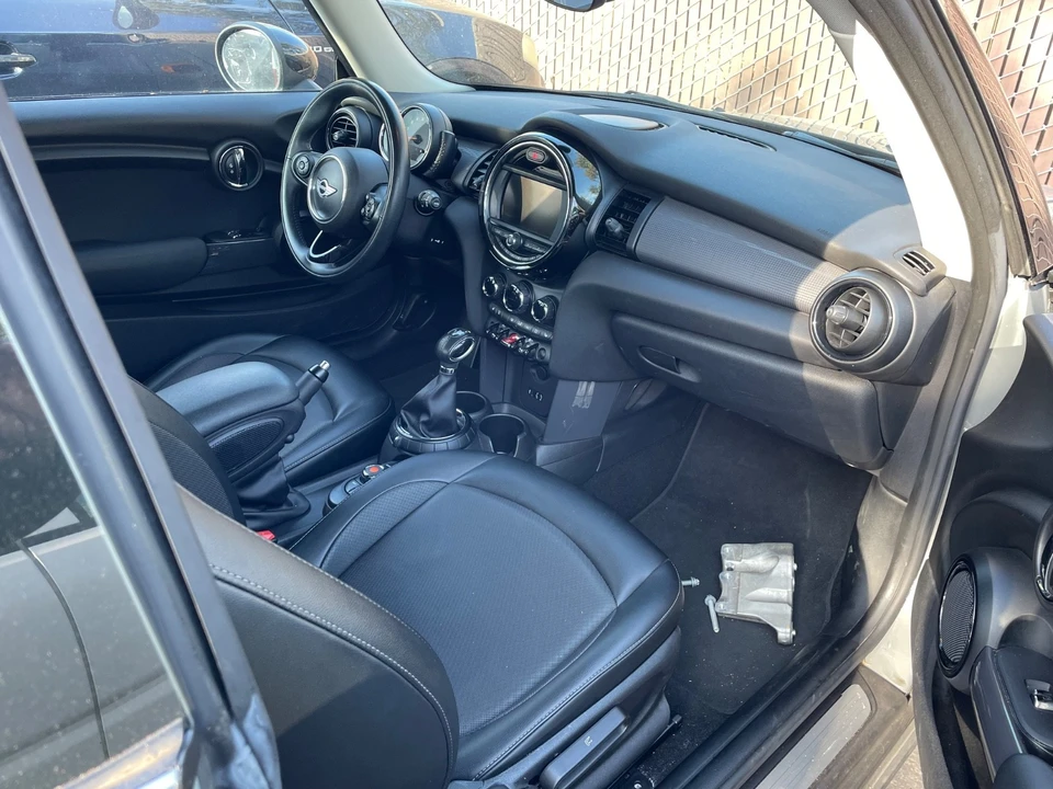 2016 Mini Mini 3rd Gen - Image 4 of 10
