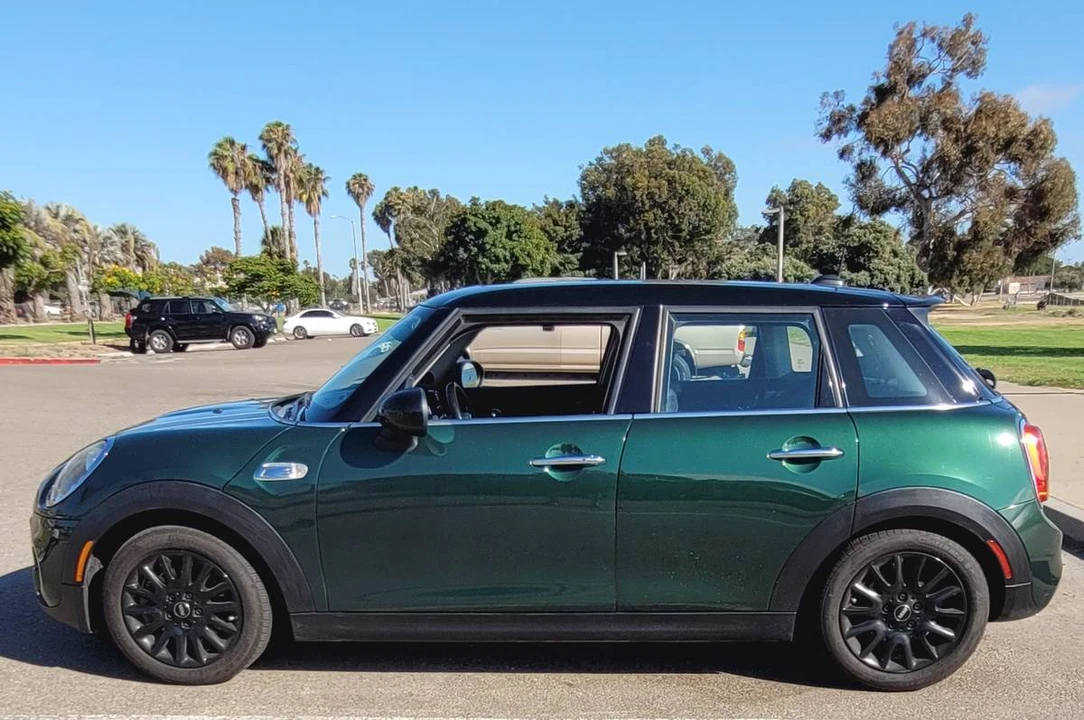 2016 Mini Mini Cooper S 3rd Gen - Image 2 of 5