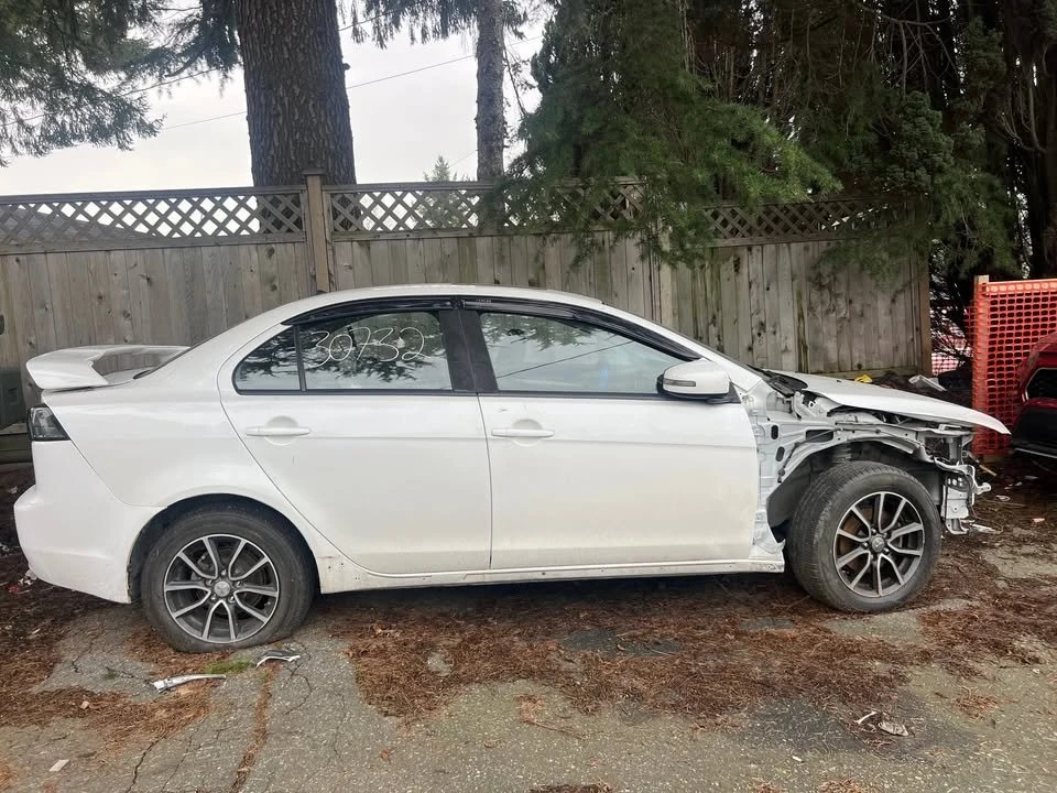 2016 Mitsubishi Lancer 9th Gen - Image 4 of 8