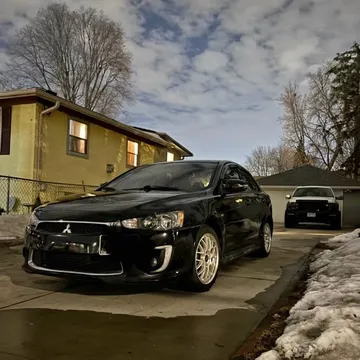2016 Mitsubishi Lancer ES Sedan