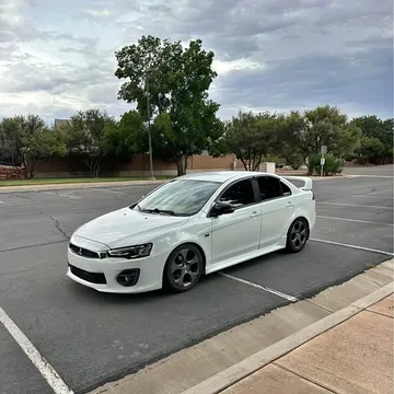 2016 Mitsubishi Lancer ES Sedan 4D