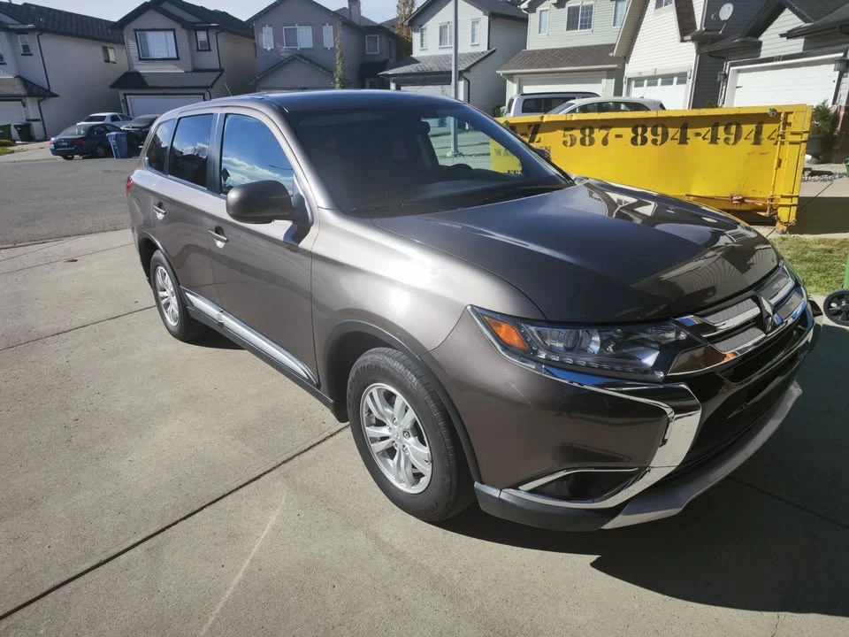 2016 Mitsubishi Outlander - Image 2 of 10