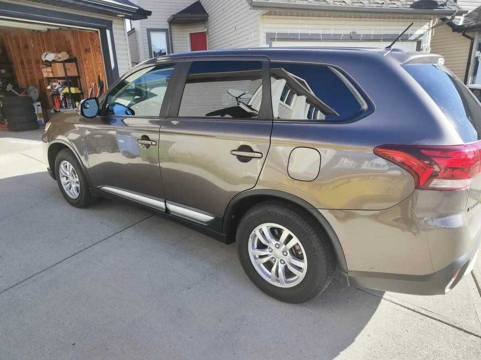 2016 Mitsubishi Outlander - Image 4 of 10