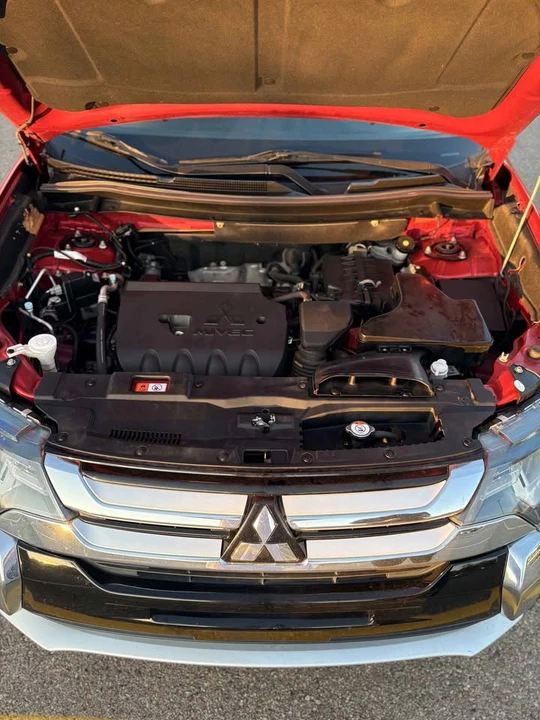2016 Mitsubishi Outlander - Image 8 of 12