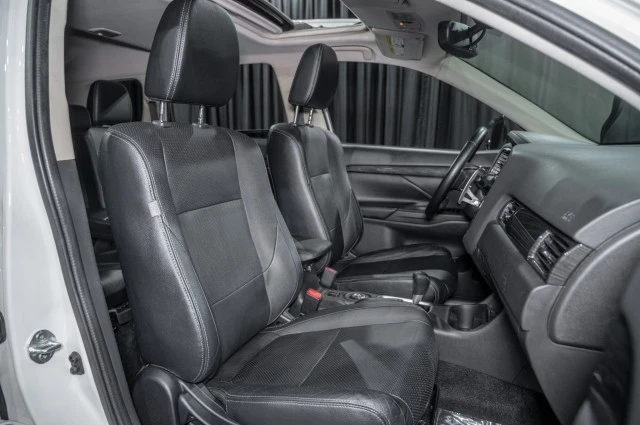2016 Mitsubishi Outlander - Image 14 of 21