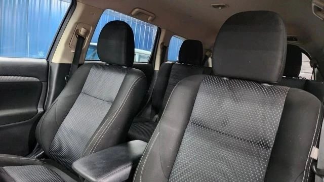 2016 Mitsubishi Outlander - Image 9 of 12