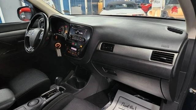 2016 Mitsubishi Outlander - Image 12 of 12