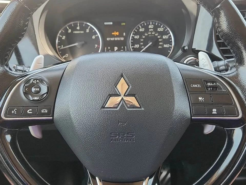2016 Mitsubishi Outlander - Image 13 of 19