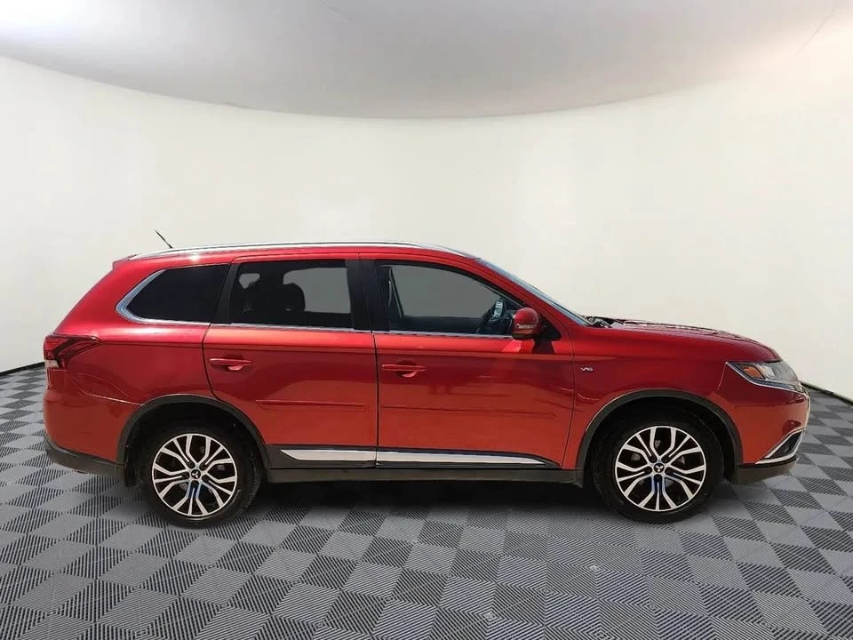 2016 Mitsubishi Outlander - Image 5 of 19