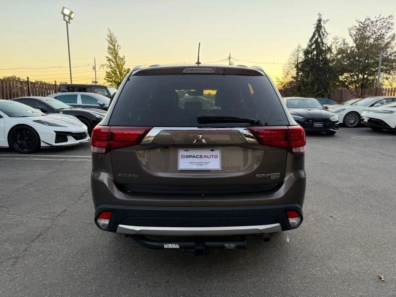 2016 Mitsubishi Outlander - Image 4 of 12
