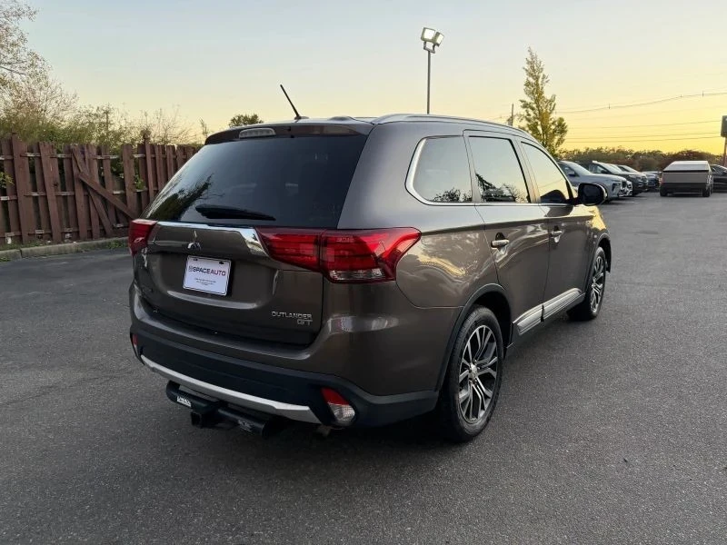 2016 Mitsubishi Outlander - Image 6 of 12
