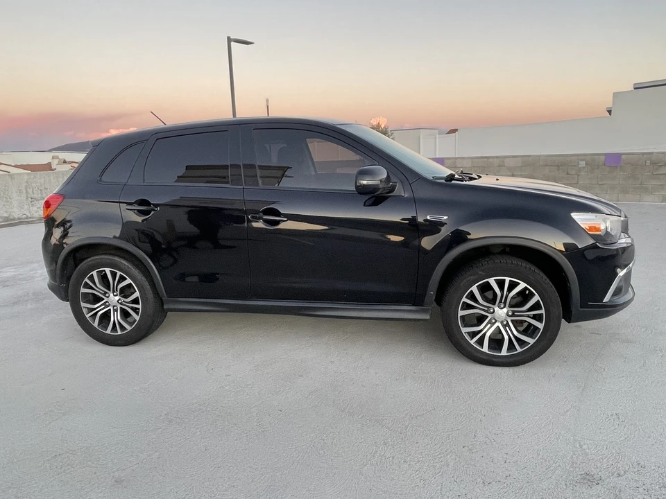 2016 Mitsubishi Outlander - Image 5 of 13