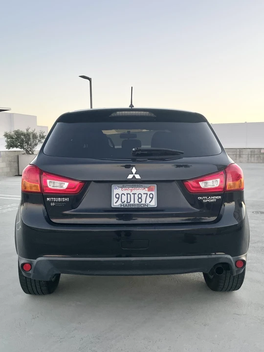 2016 Mitsubishi Outlander - Image 3 of 13