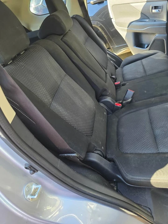 2016 Mitsubishi Outlander - Image 5 of 9