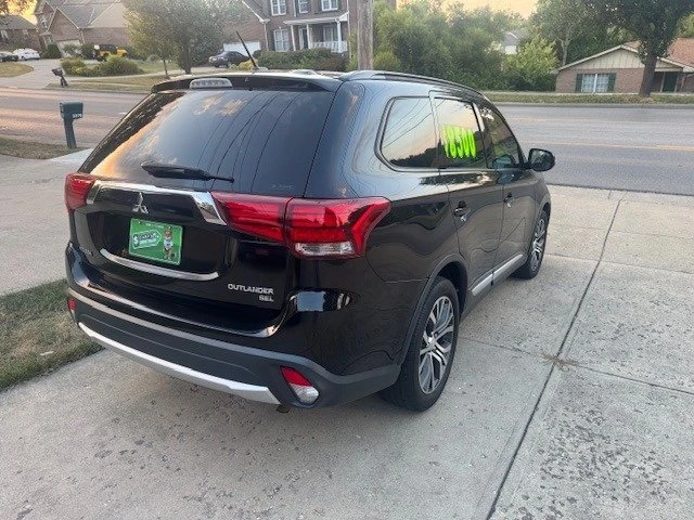 2016 Mitsubishi Outlander - Image 6 of 8