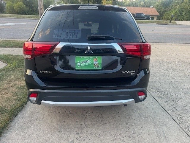 2016 Mitsubishi Outlander - Image 8 of 8