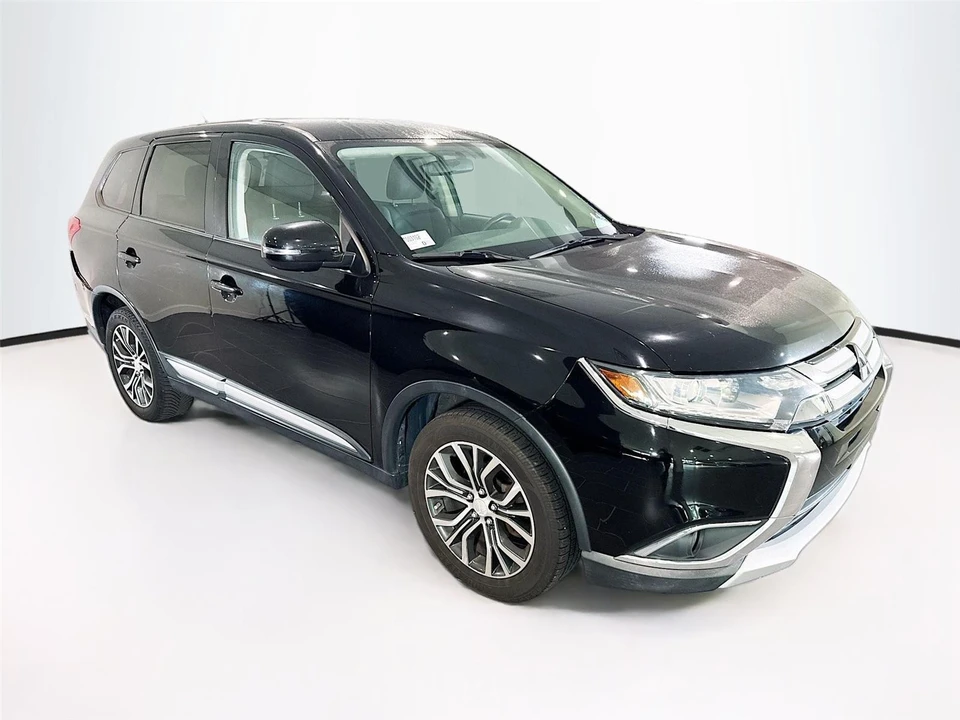 2016 Mitsubishi Outlander - Image 4 of 13