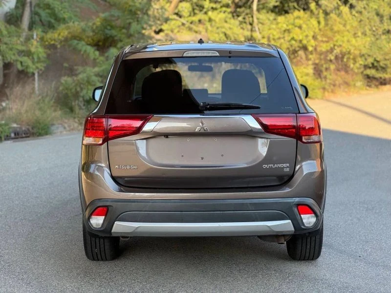 2016 Mitsubishi Outlander - Image 7 of 12