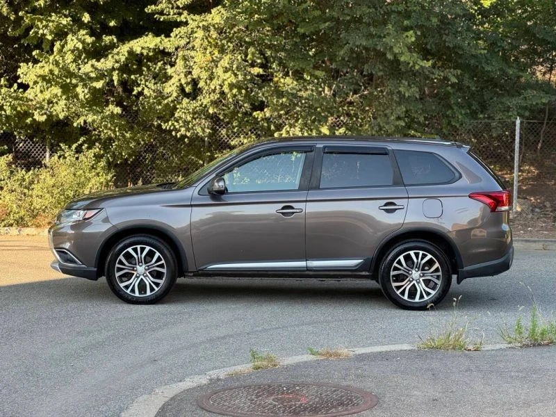 2016 Mitsubishi Outlander - Image 5 of 12