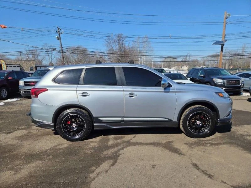 2016 Mitsubishi Outlander - Image 7 of 12